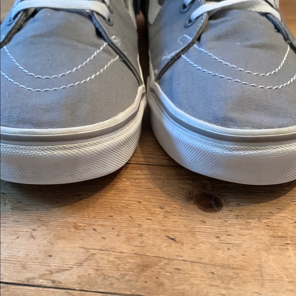 Like New Vans Sk8-Hi Iconic High-Top Canvas Gray and White Sneakers M13 - Picture 5 of 12